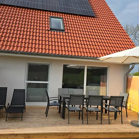 Sonnenwiese Grosszuegiges Haus Mit Kamin Nahe Ostsee