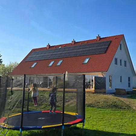 Sonnenwiese Grosszuegiges Haus Mit Kamin Nahe Ostsee 아파트 Kalkhorst